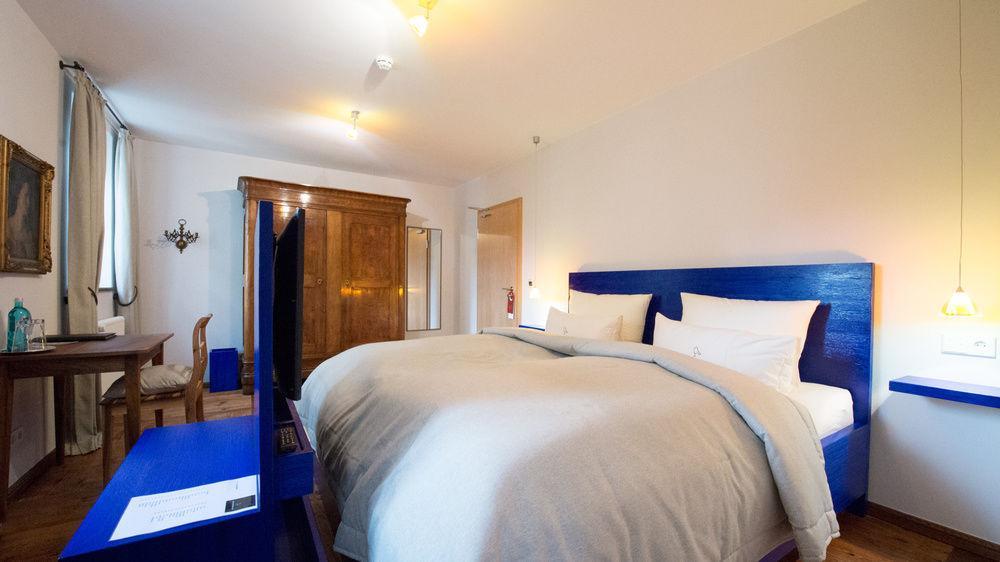 Romantik Hotel Meisenheimer Hof Bagian luar foto