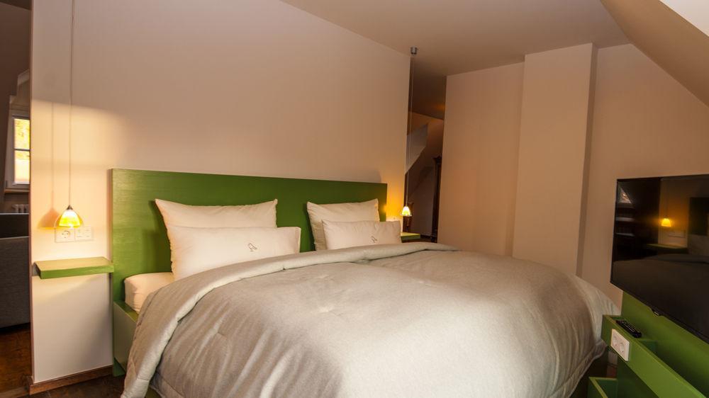Romantik Hotel Meisenheimer Hof Bagian luar foto