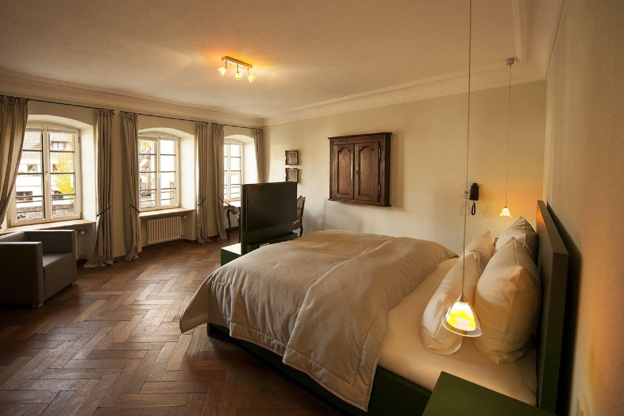 Romantik Hotel Meisenheimer Hof Bagian luar foto