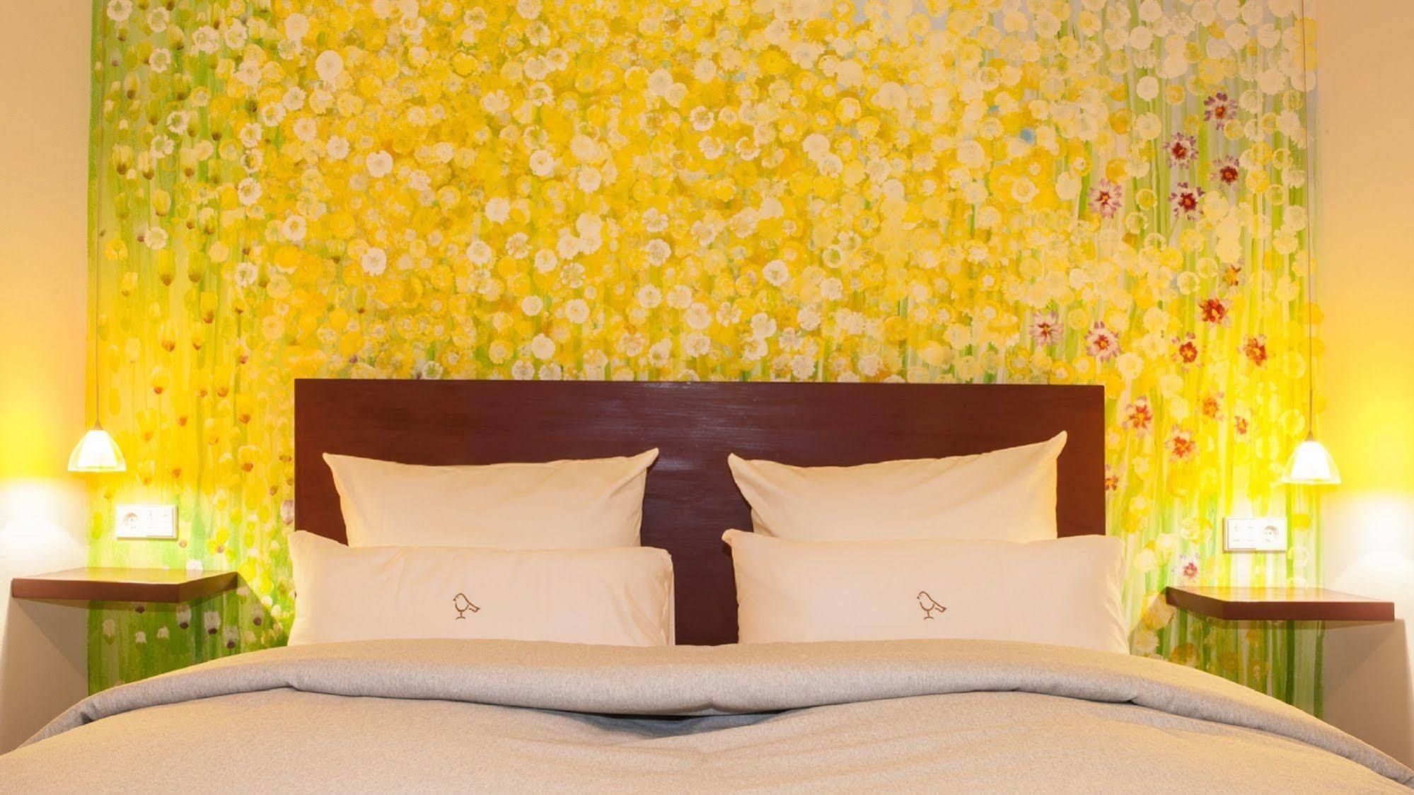 Romantik Hotel Meisenheimer Hof Bagian luar foto