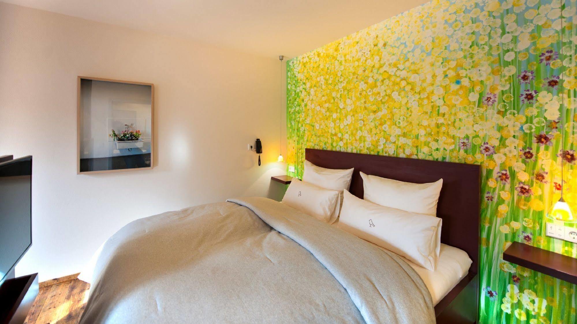 Romantik Hotel Meisenheimer Hof Bagian luar foto