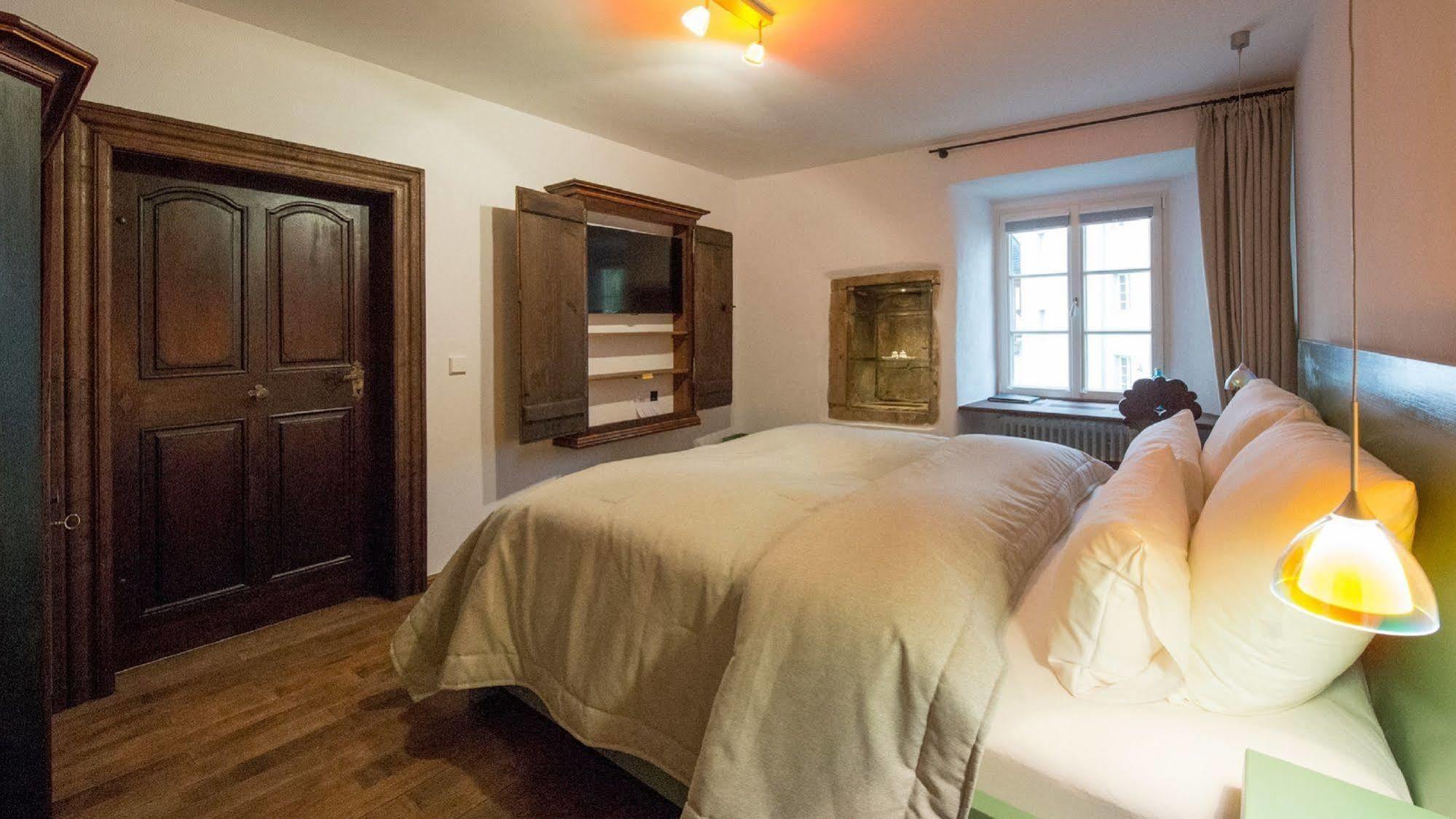 Romantik Hotel Meisenheimer Hof Bagian luar foto