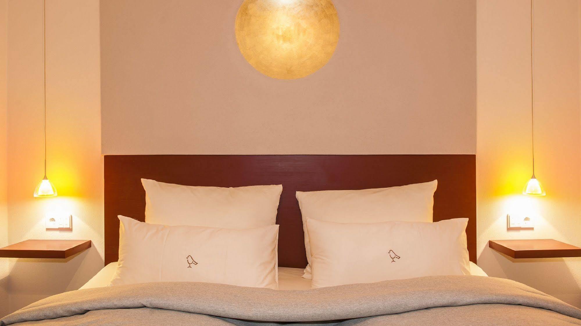 Romantik Hotel Meisenheimer Hof Bagian luar foto