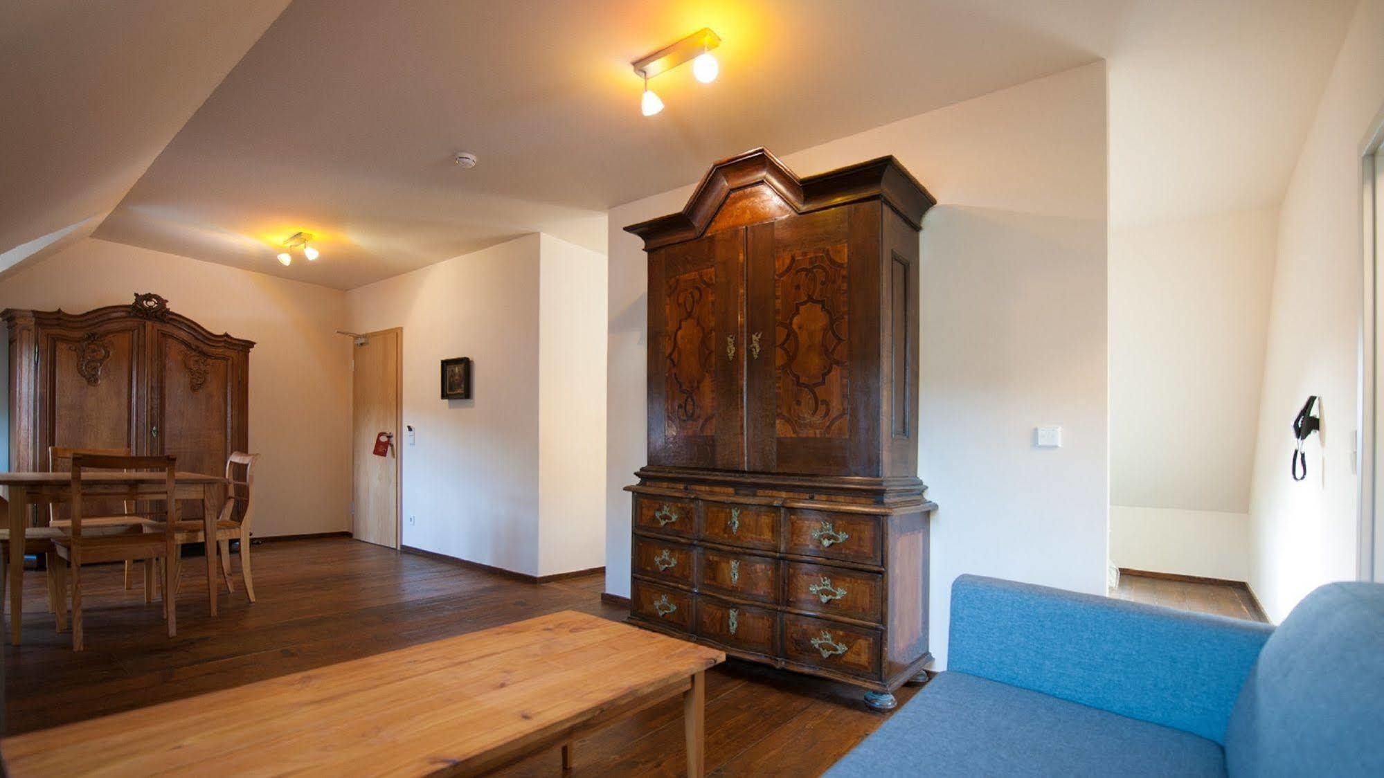 Romantik Hotel Meisenheimer Hof Bagian luar foto