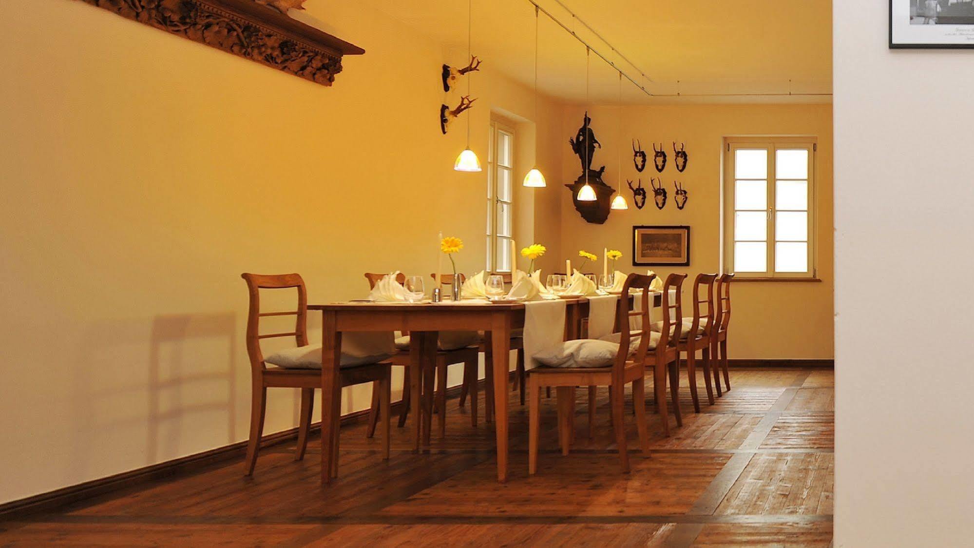 Romantik Hotel Meisenheimer Hof Bagian luar foto