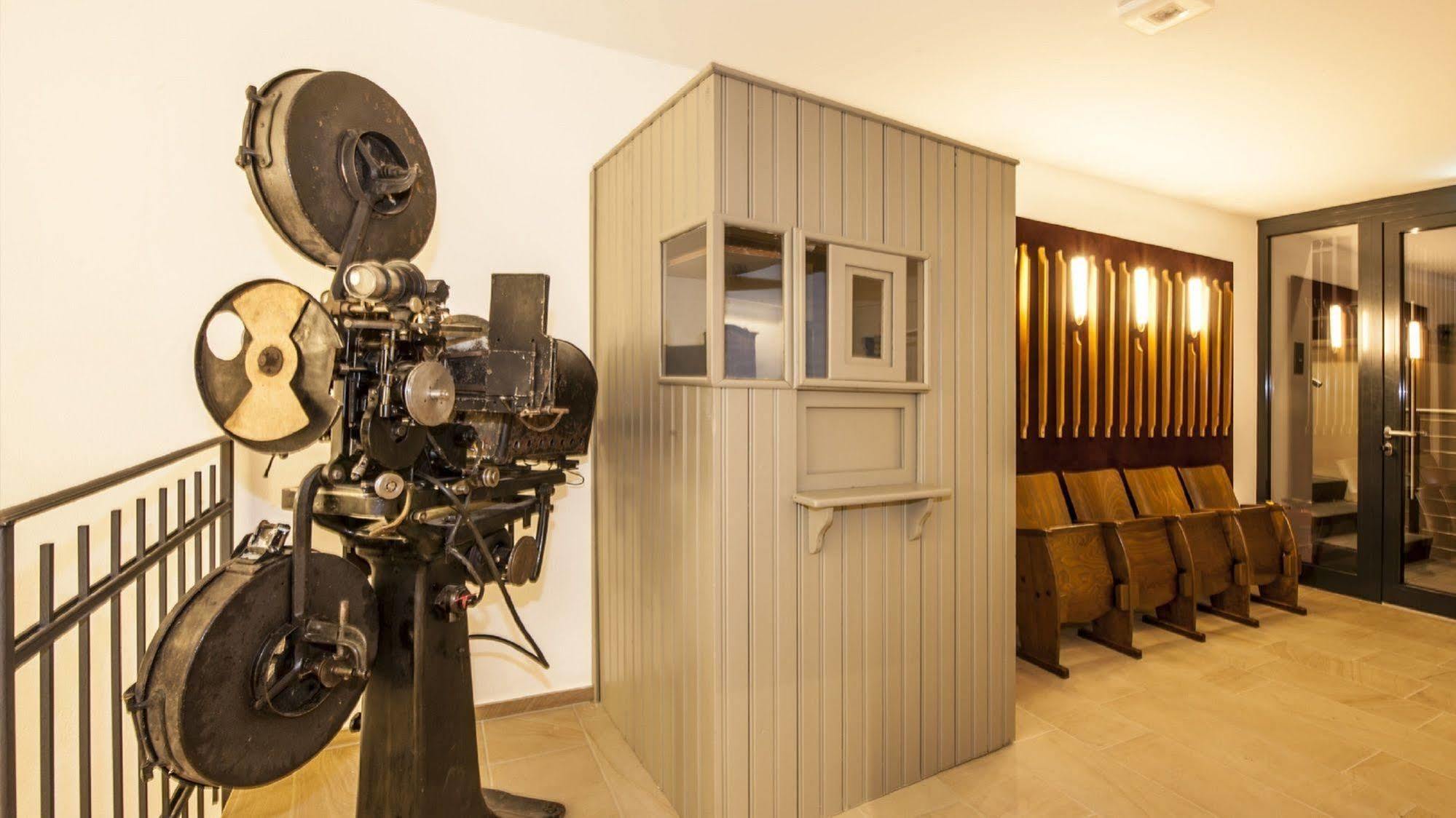 Romantik Hotel Meisenheimer Hof Bagian luar foto
